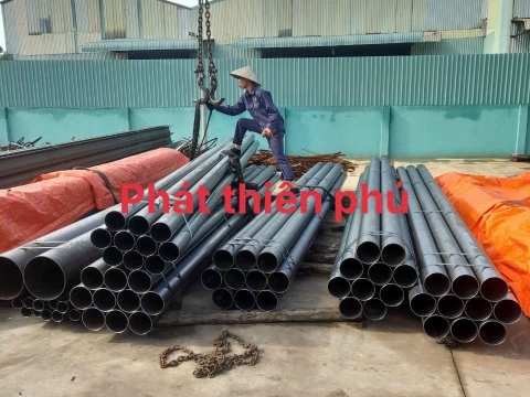 Khách Lẻ Cơ Khí Và Thương Mại